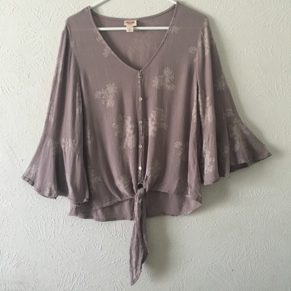Lilac Boho Bell Sleeve Tie Front Top - Picture 2 of 4
